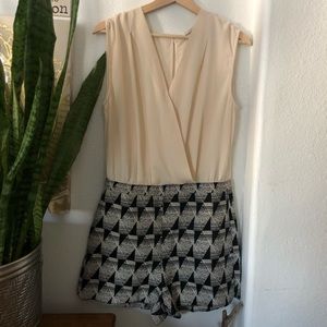 ROMPER NWOT / medium